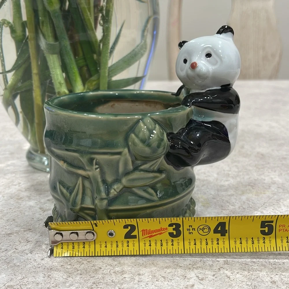 VINTAGE UNBRANDED PANDA ON A BAMBOO CERAMIC PLANTER MADE IN CHINA